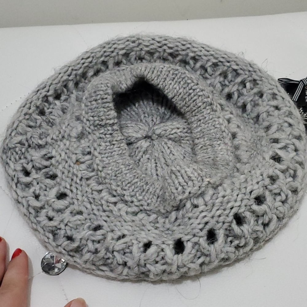 Berret - Picture 2 of 3